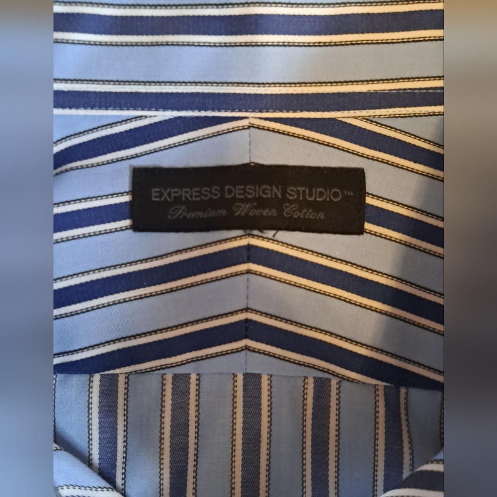 NWOT Express Design Studio Men's Blue Stripe Dress Shirt Size Medium - Picture 2 of 7